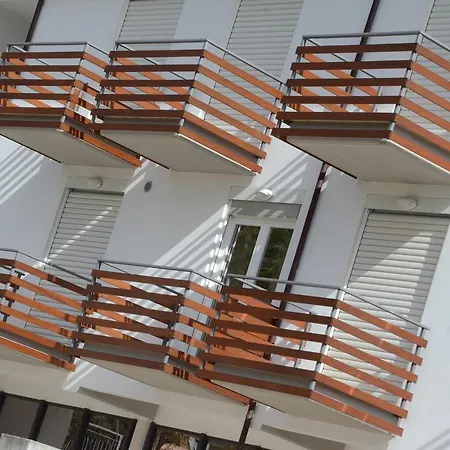 Elaia Garden 3* سبرلونغا
