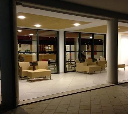 Elaia Garden فندق سبرلونغا