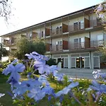 Elaia Garden 3* سبرلونغا