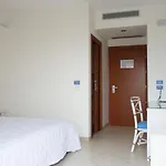 فندق Elaia Garden 3*