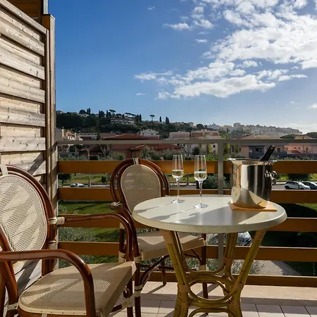 Elaia Garden ホテル 3*