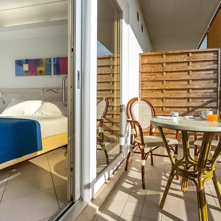 Hotel Elaia Garden 3*