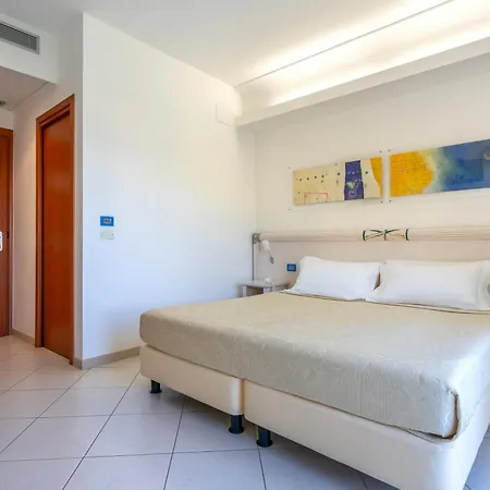 Elaia Garden Hotel 3*