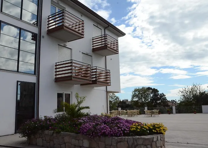 ホテル Elaia Garden