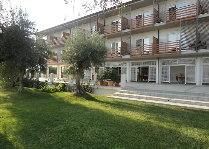 Elaia Garden スペルロンガ