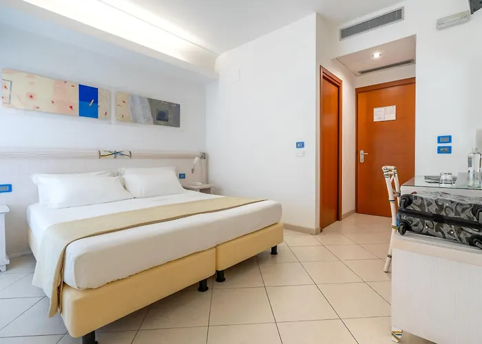 ホテル Elaia Garden 3*