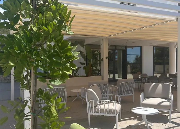 ホテル Elaia Garden 3*