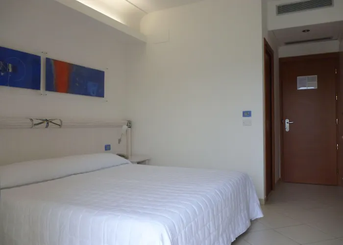 ホテル Elaia Garden