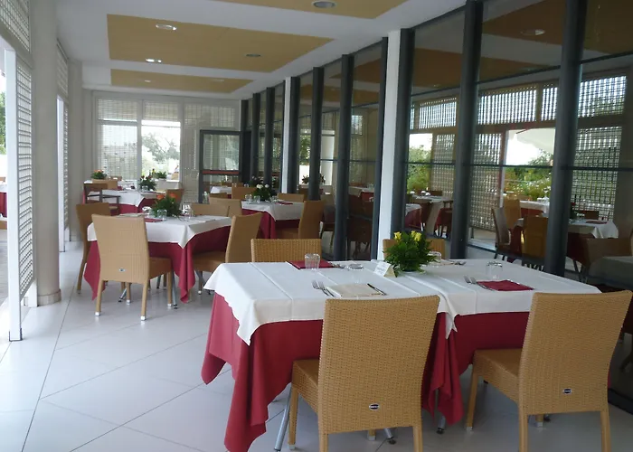 ホテル Elaia Garden