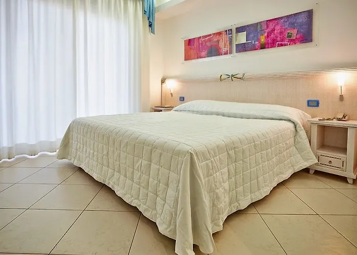 ホテル Elaia Garden 3*